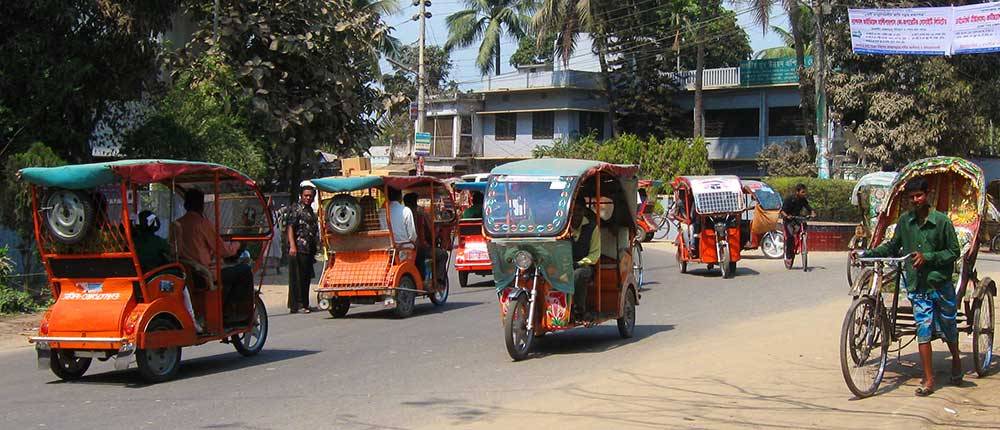 alt="e rickshaws in Vrindavan"